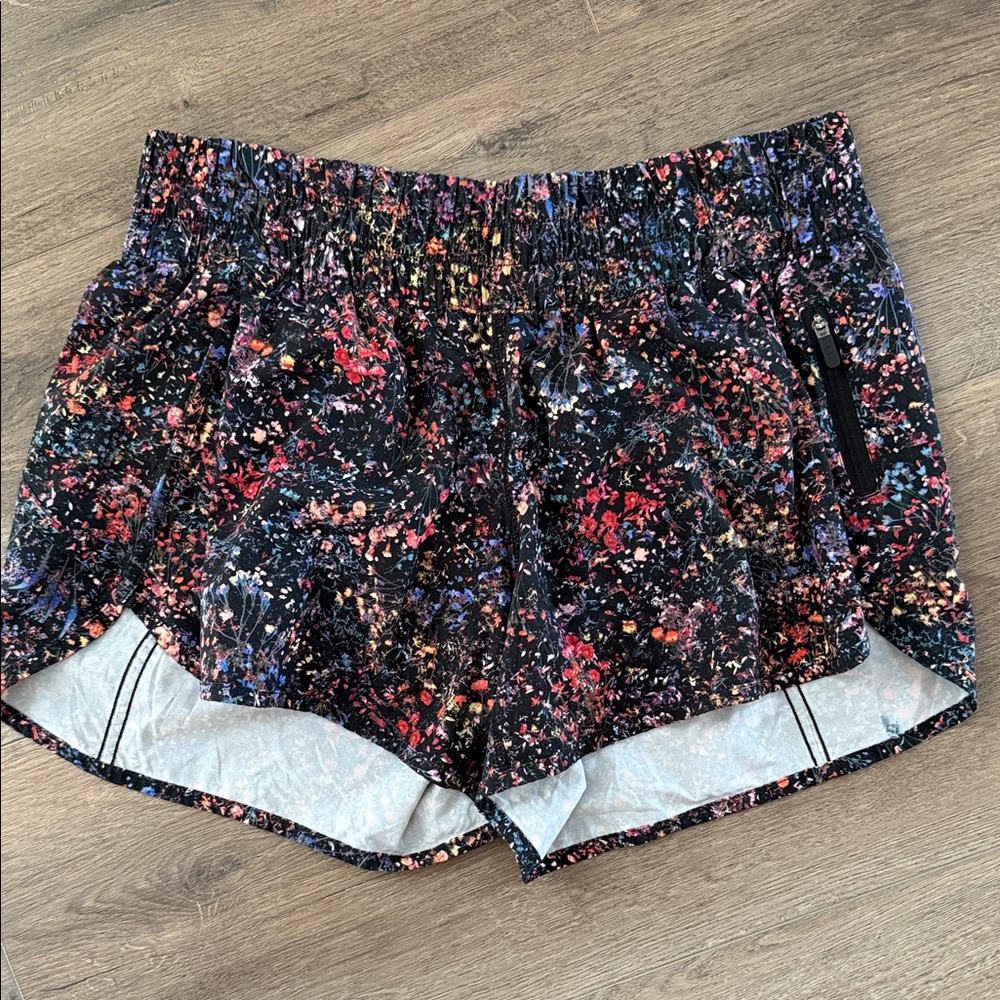 Lululemon Tracker Short V* 4”